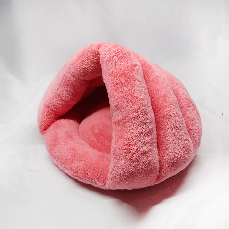 Mistpaw™ Triangle cat nest